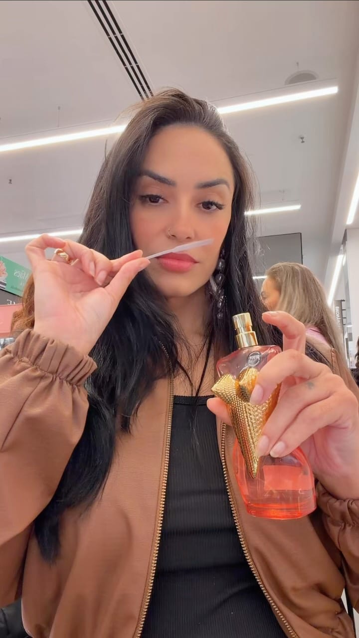 Post 4 by Juliana Alexandria | Dicas de Perfumaria on Instagram (video)