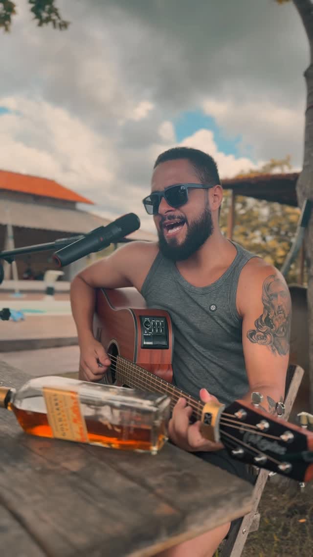 Post 3 by Lucca 🎼 on Instagram (video)