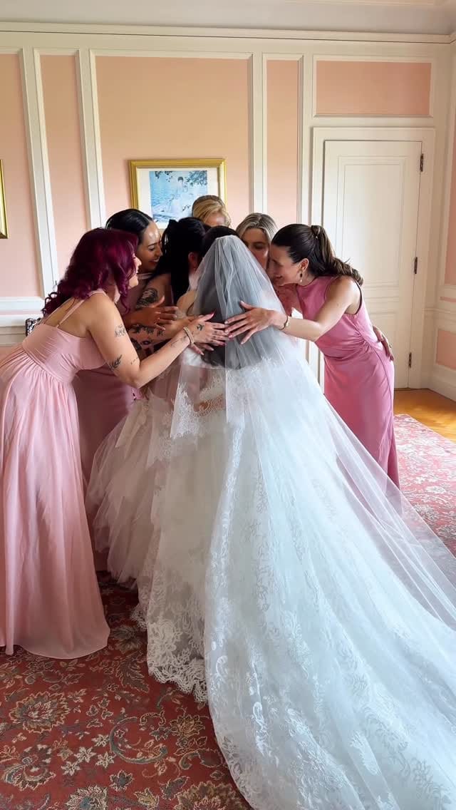 Post 2 by Camila Veronica on Instagram (video)