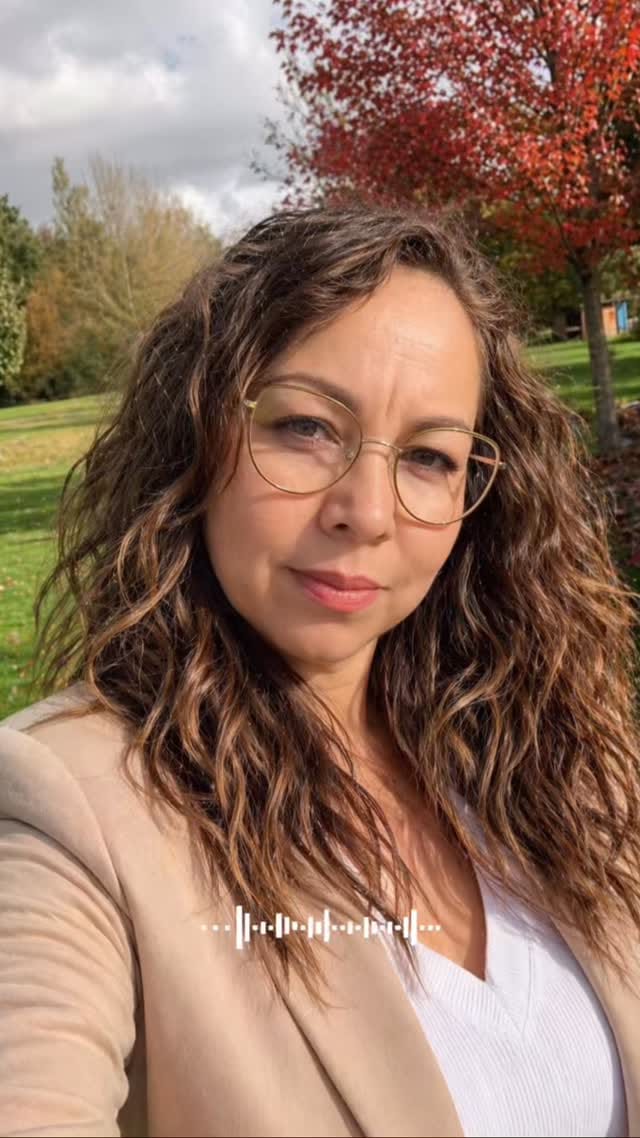 Post 7 by Mónica | La Voz de la Paz on Instagram (video)