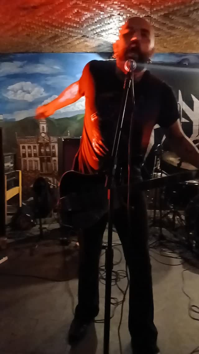 Post 3 by P A Y B A C K on Instagram (video)