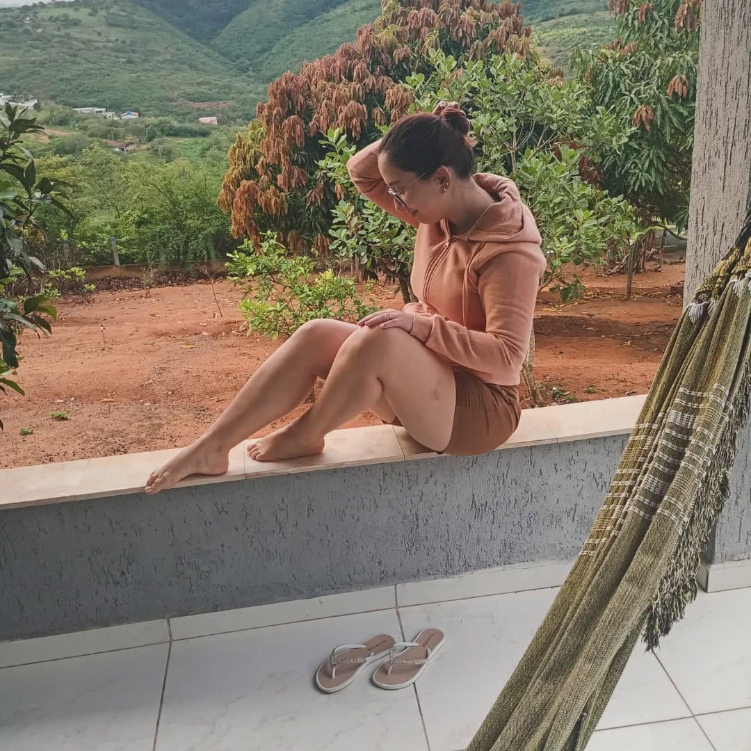 Post 6 by Gabriella Cavalcante on Instagram (carousel)
