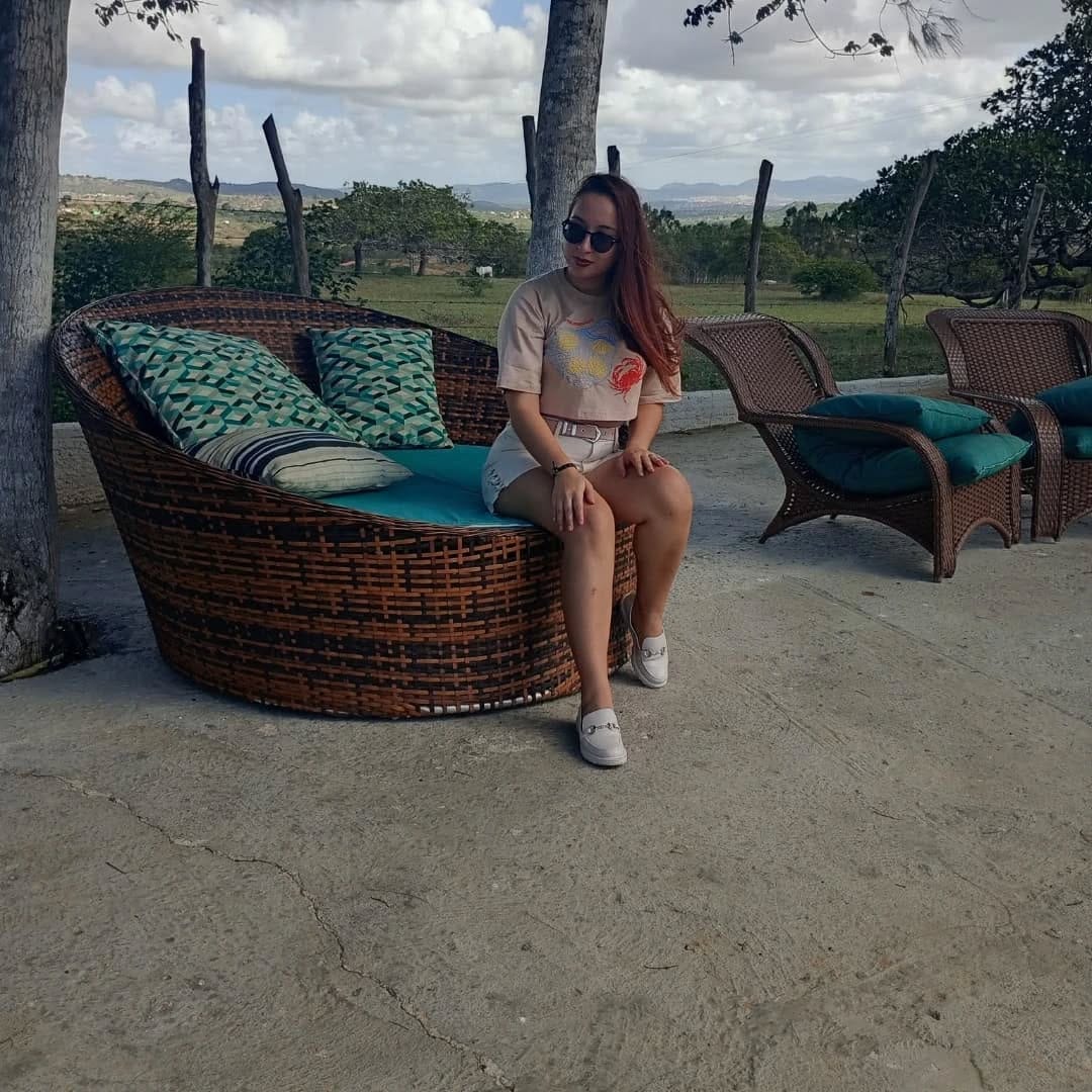 Post 7 by Gabriella Cavalcante on Instagram (carousel)
