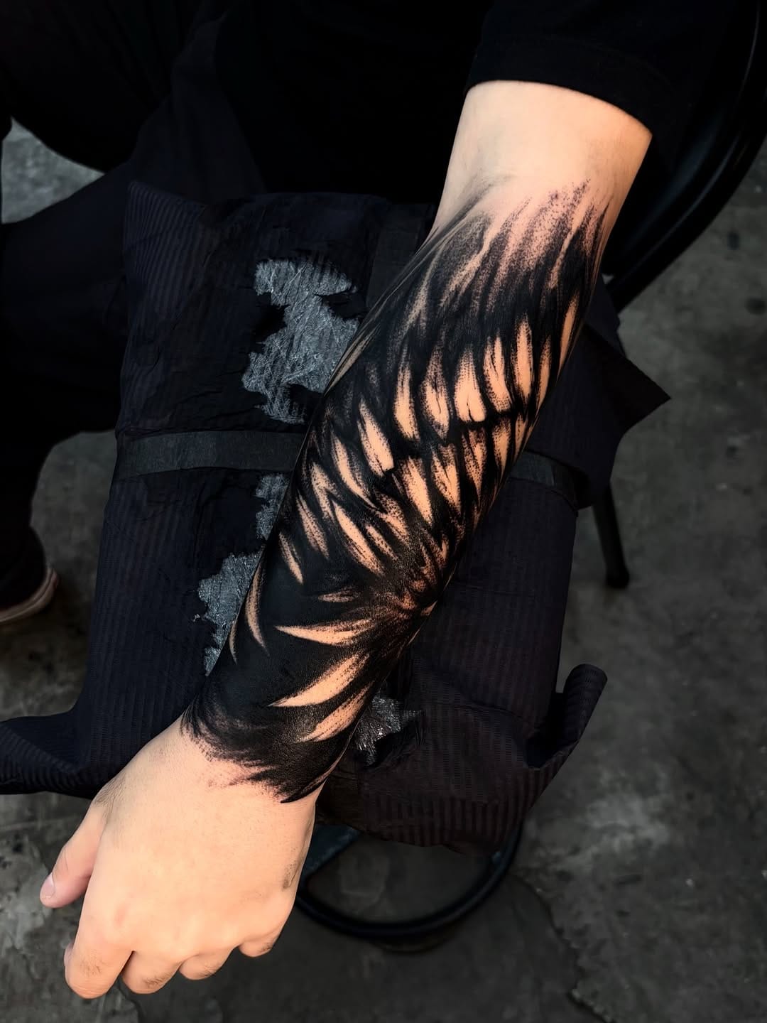Post 6 by Gabriel Jumpê | Blackwork Tattoos on Instagram (carousel)