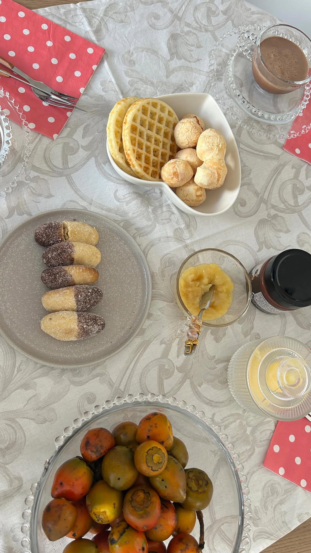 Post 2 by Ana Carolina Trajano on Instagram (video)