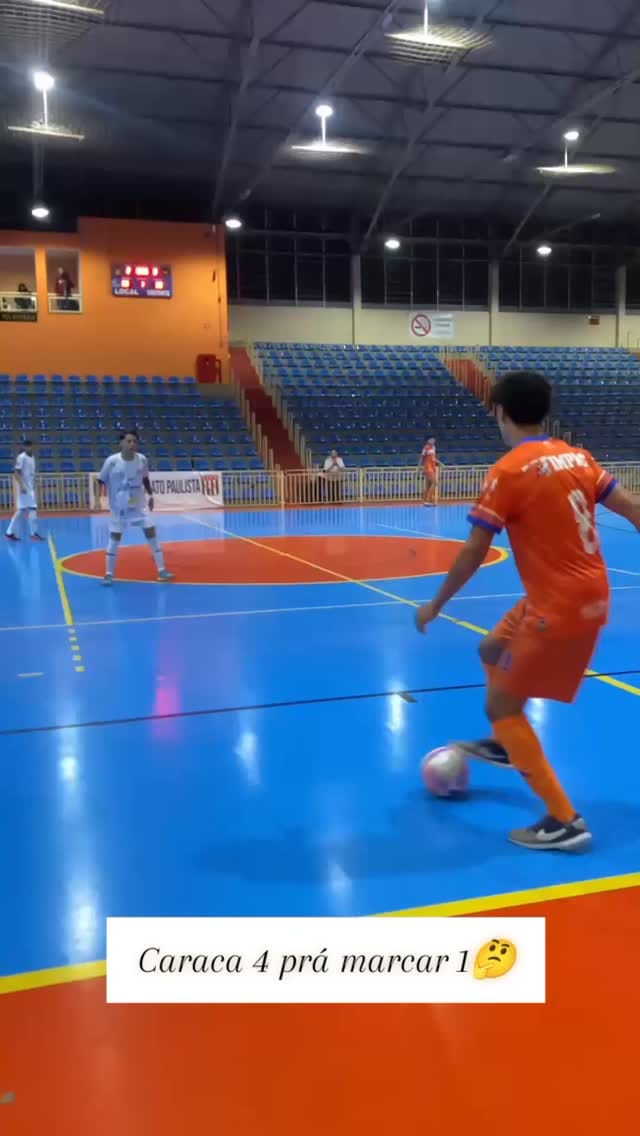Post 2 by vini e kevinho on Instagram (video)