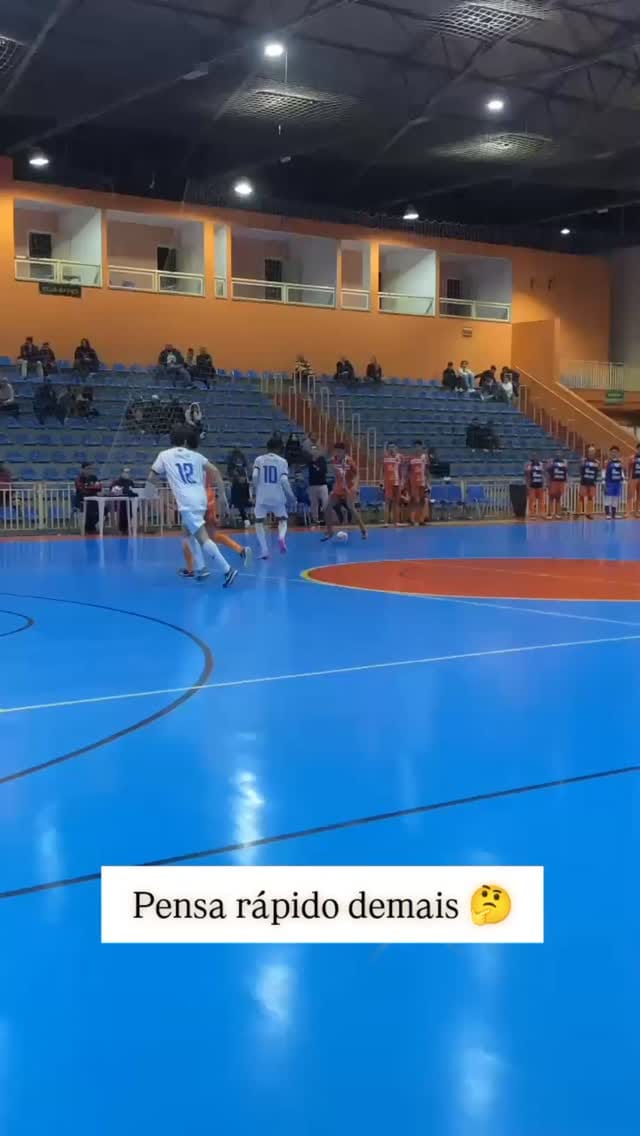 Post 1 by vini e kevinho on Instagram (video)