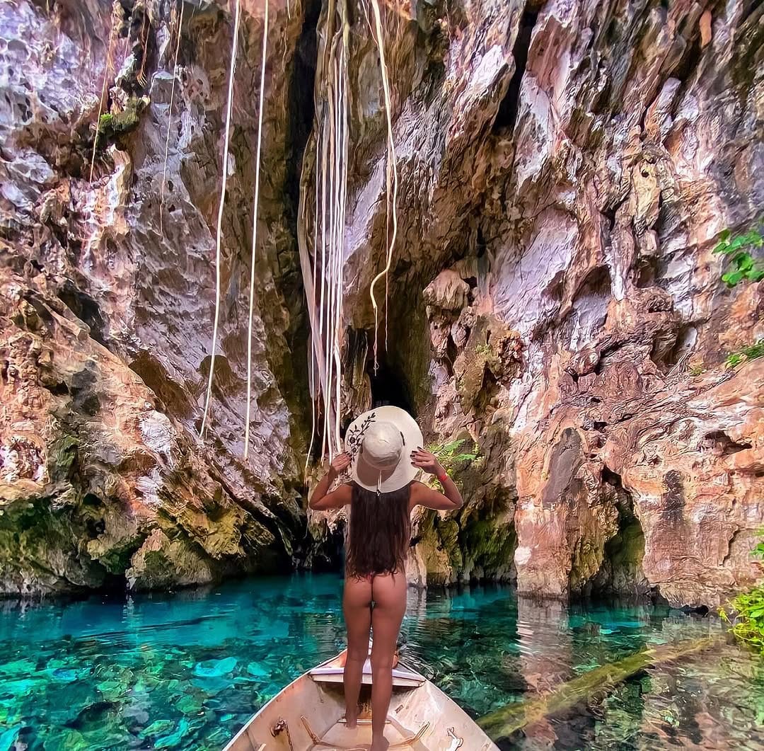 Post 9 by Helena Sevla on Instagram (image)