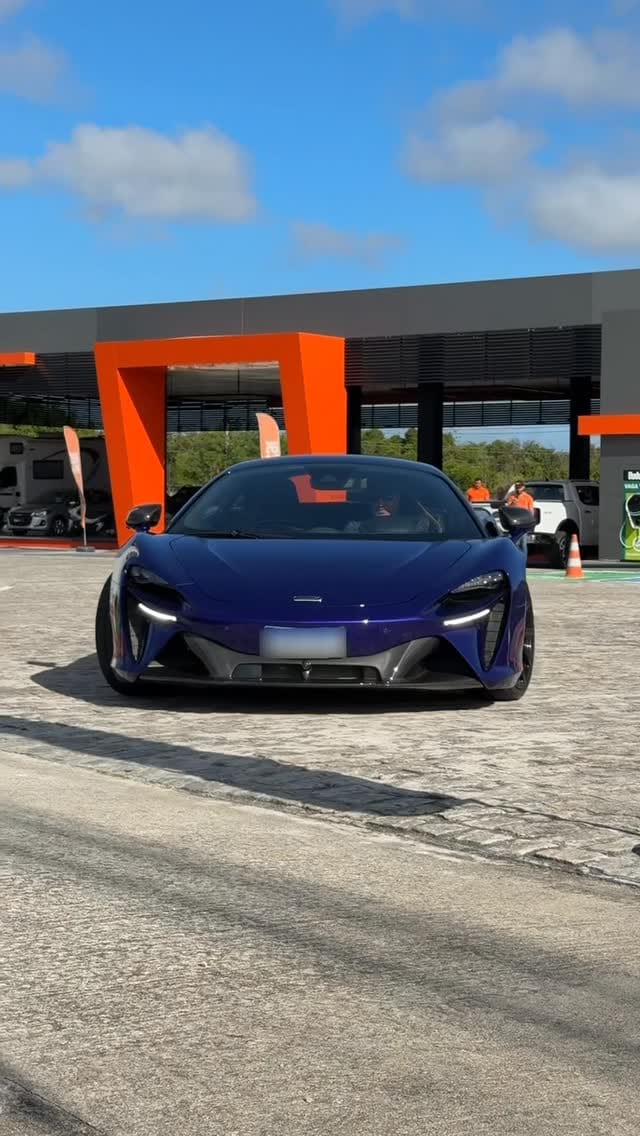 Post 8 by Natal Machines on Instagram (video)