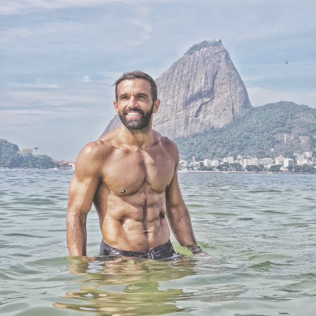 Post 1 by Robson Bustamante on Instagram (image)