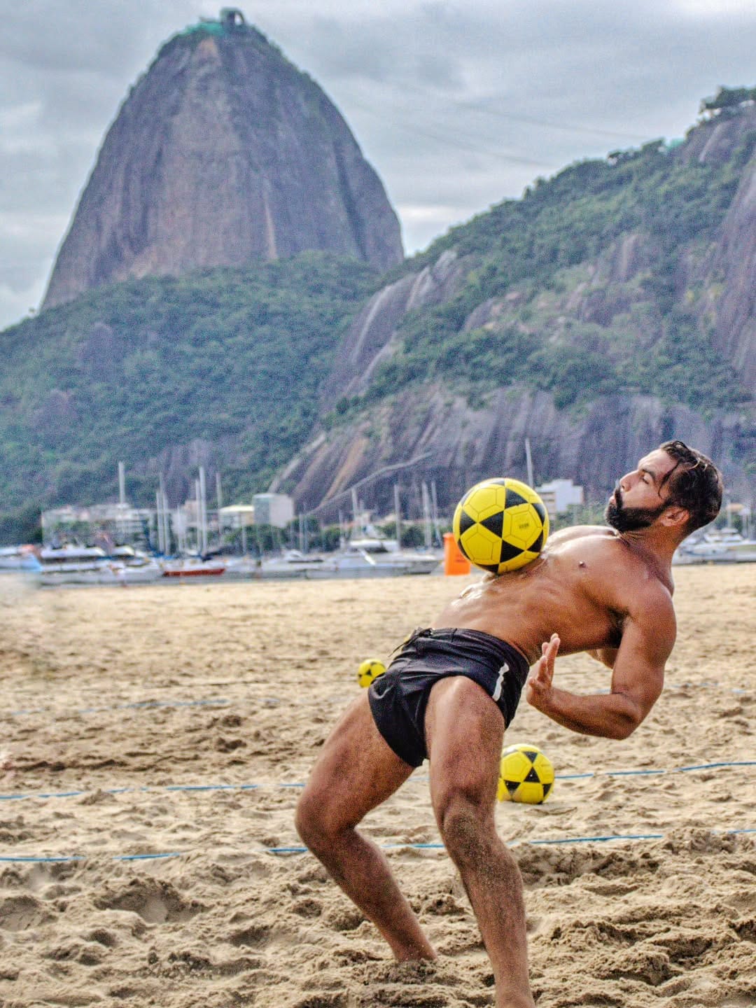 Post 4 by Robson Bustamante on Instagram (image)