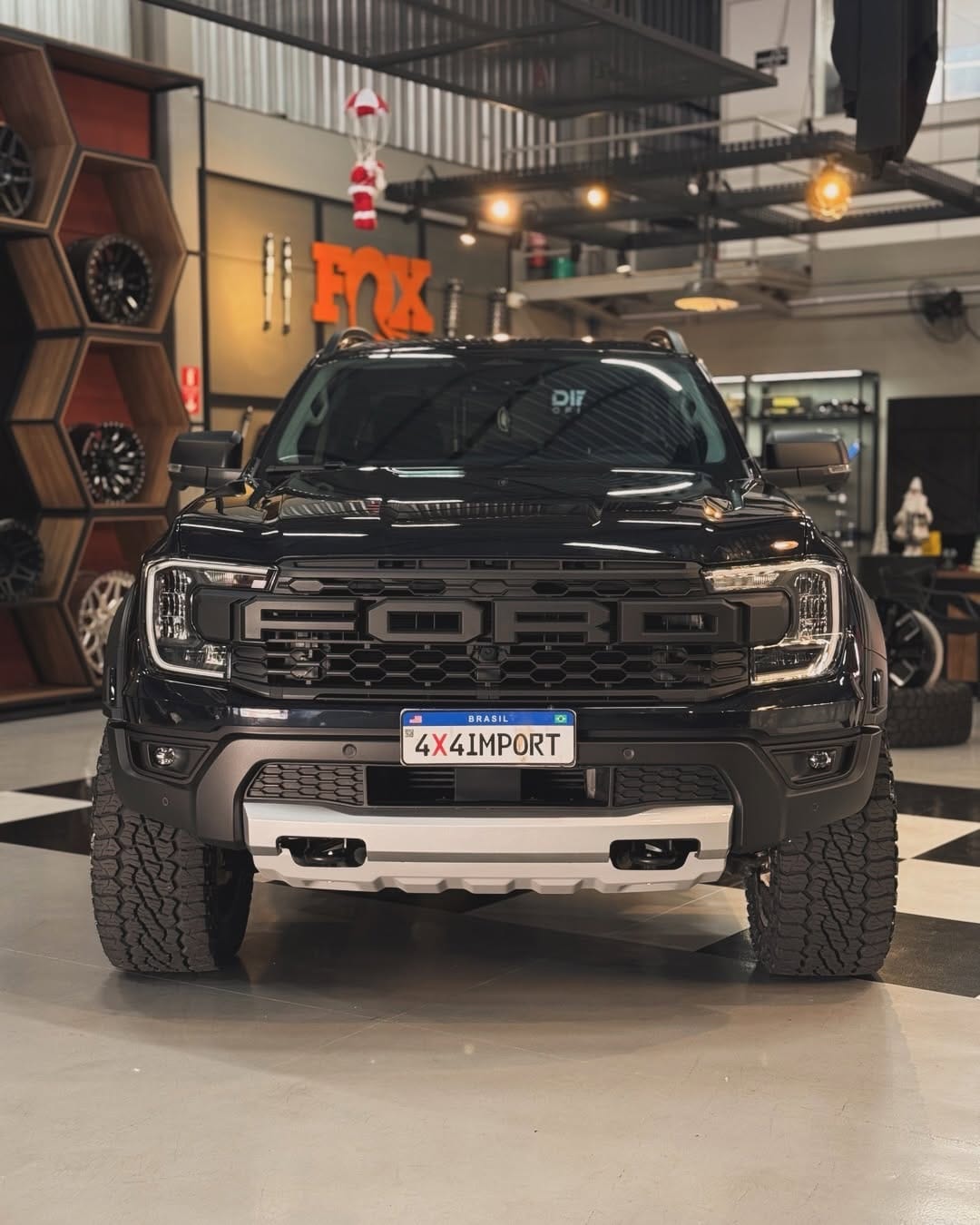 Post 6 by 4x4import Revendedor Fox Shocks on Instagram (carousel)