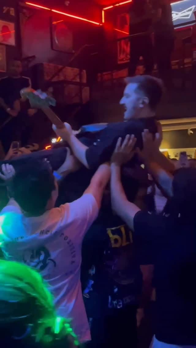 Post 5 by blinkers-182 on Instagram (video)