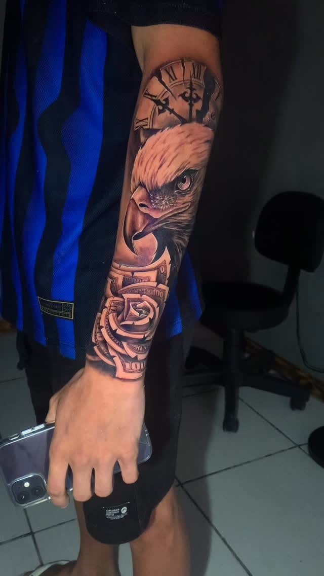 Post 6 by Kennedy | Fronteira Tattoo on Instagram (video)