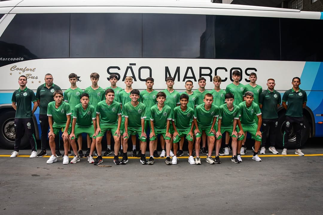 Post 4 by Escola de Futebol do Juventude on Instagram (carousel)