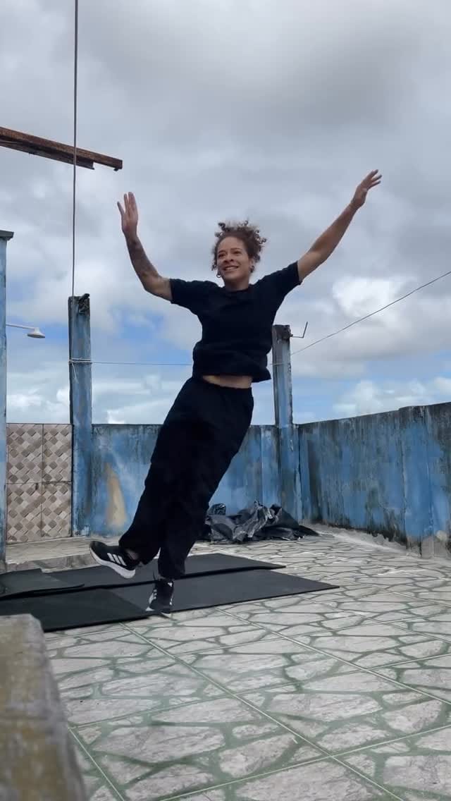 Post 1 by Rebeca Gondim on Instagram (video)