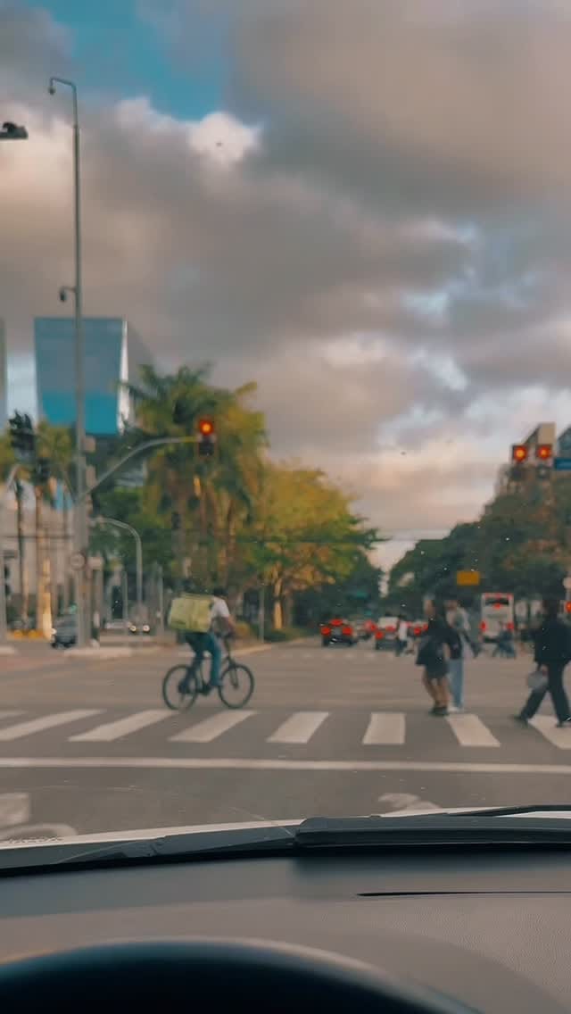 Post 9 by Irmãos Araújo on Instagram (video)