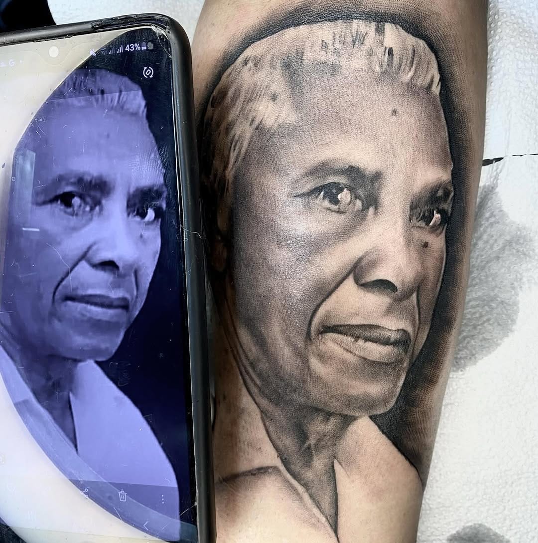 Post 8 by Tatuador e Body Piercings  on Instagram (image)