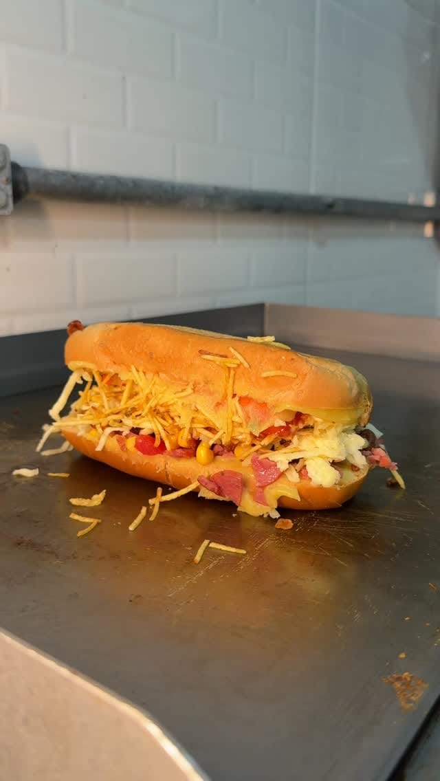 Post 8 by Gigio's Dogueria | Os melhores Hot Dogs da cidade on Instagram (video)