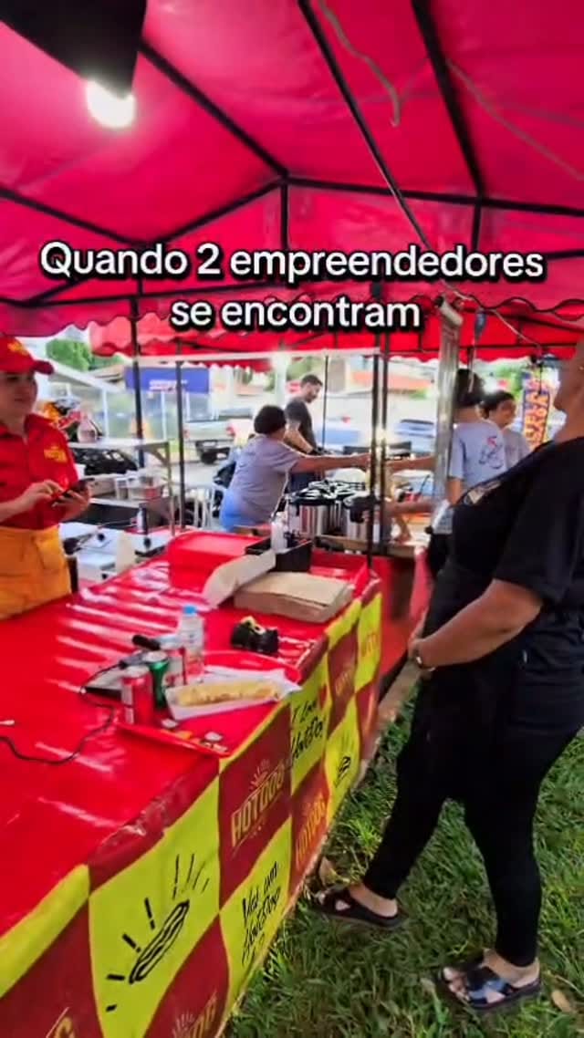 Post 6 by Hot Dog Gourmet on Instagram (video)