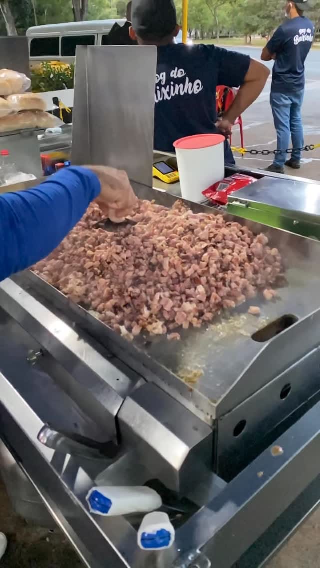 Post 10 by Dog do Baixinho on Instagram (video)