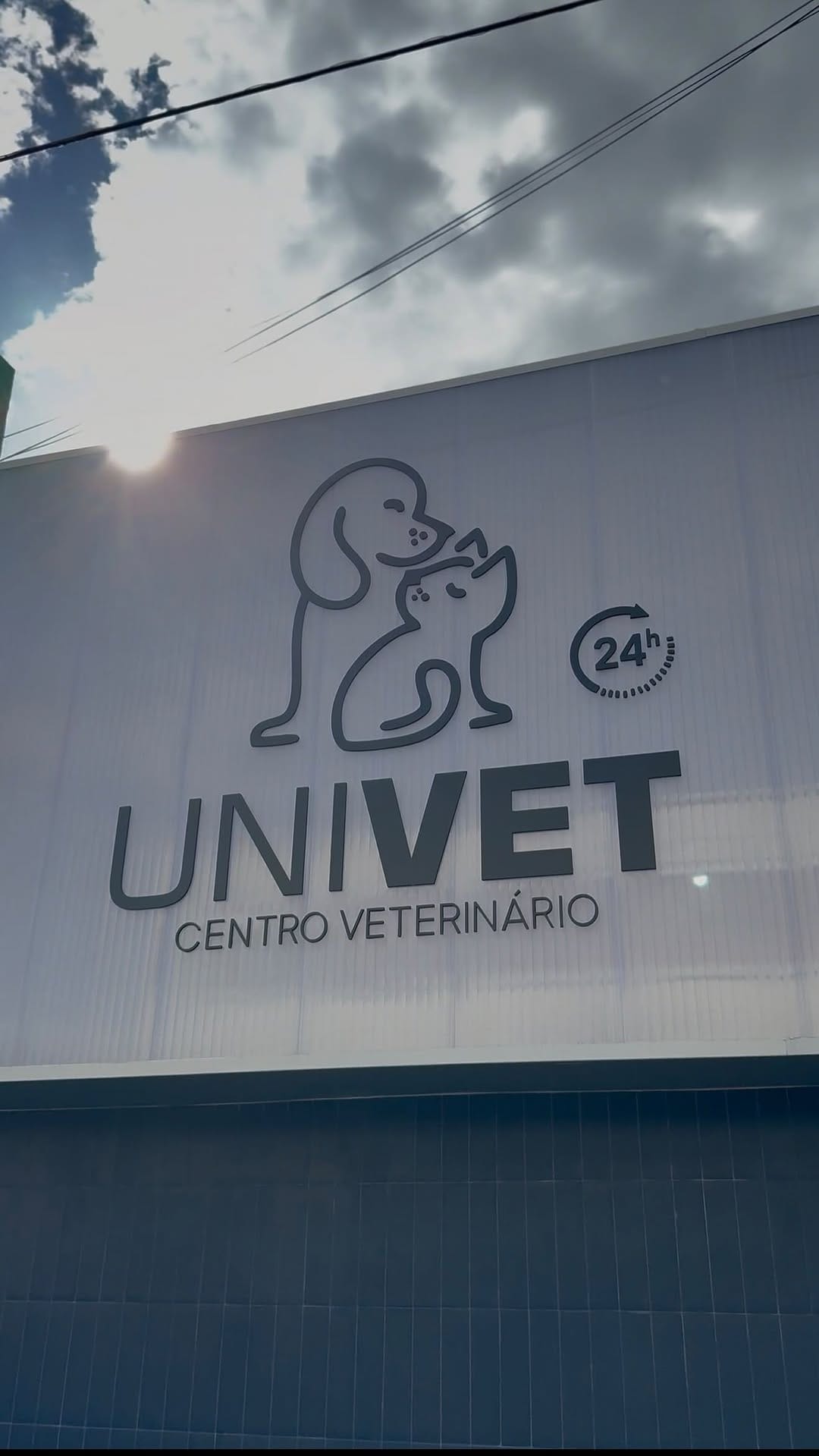 Post 9 by UNIVET on Instagram (video)