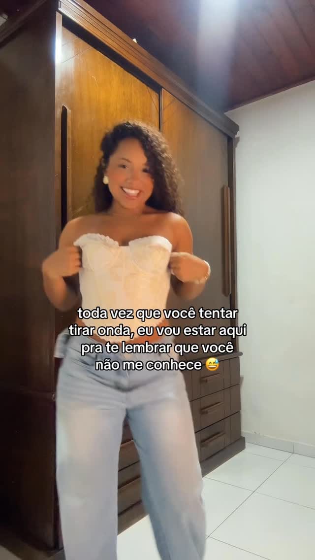 Post 8 by Júlia Pierre on Instagram (video)