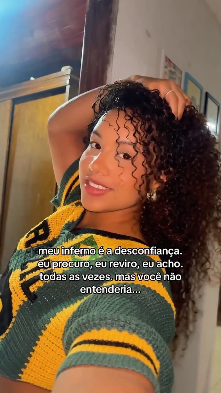 Post 9 by Júlia Pierre on Instagram (video)