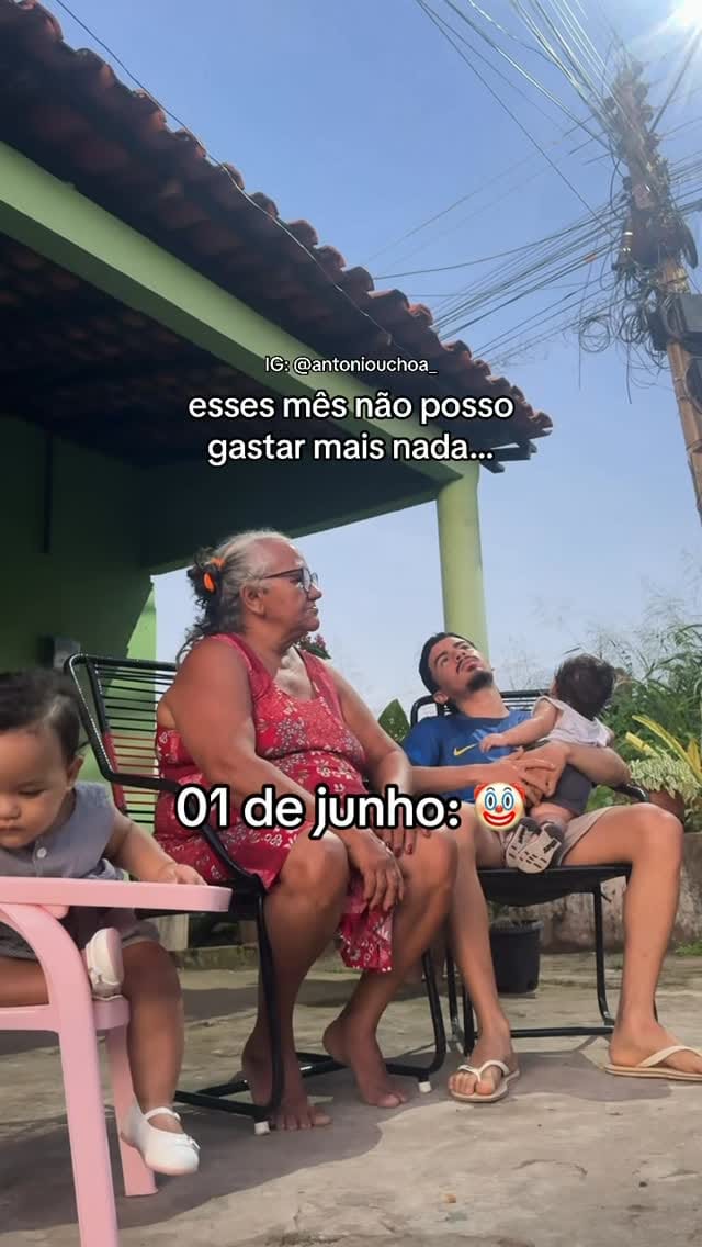 Post 2 by Tôin on Instagram (video)