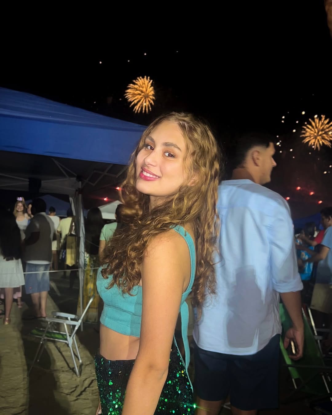 Post 8 by Victória Ulema on Instagram (carousel)