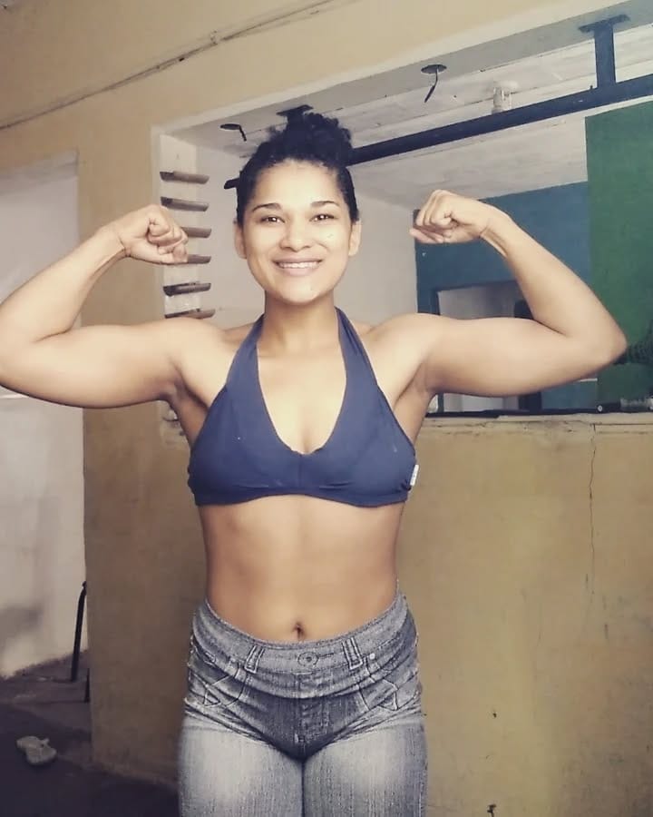 Post 9 by Cris/treino em casa on Instagram (image)