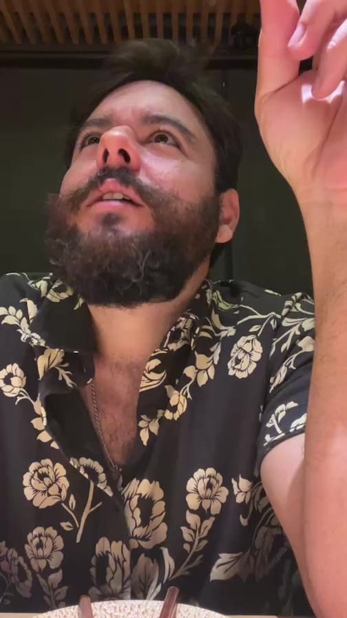 Post 2 by EFRÉN INGLÉS on Instagram (video)