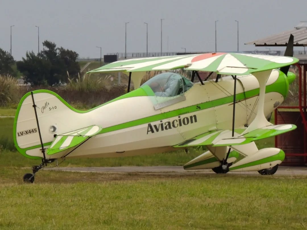 Post 10 by Aeroclub La Plata on Instagram (image)