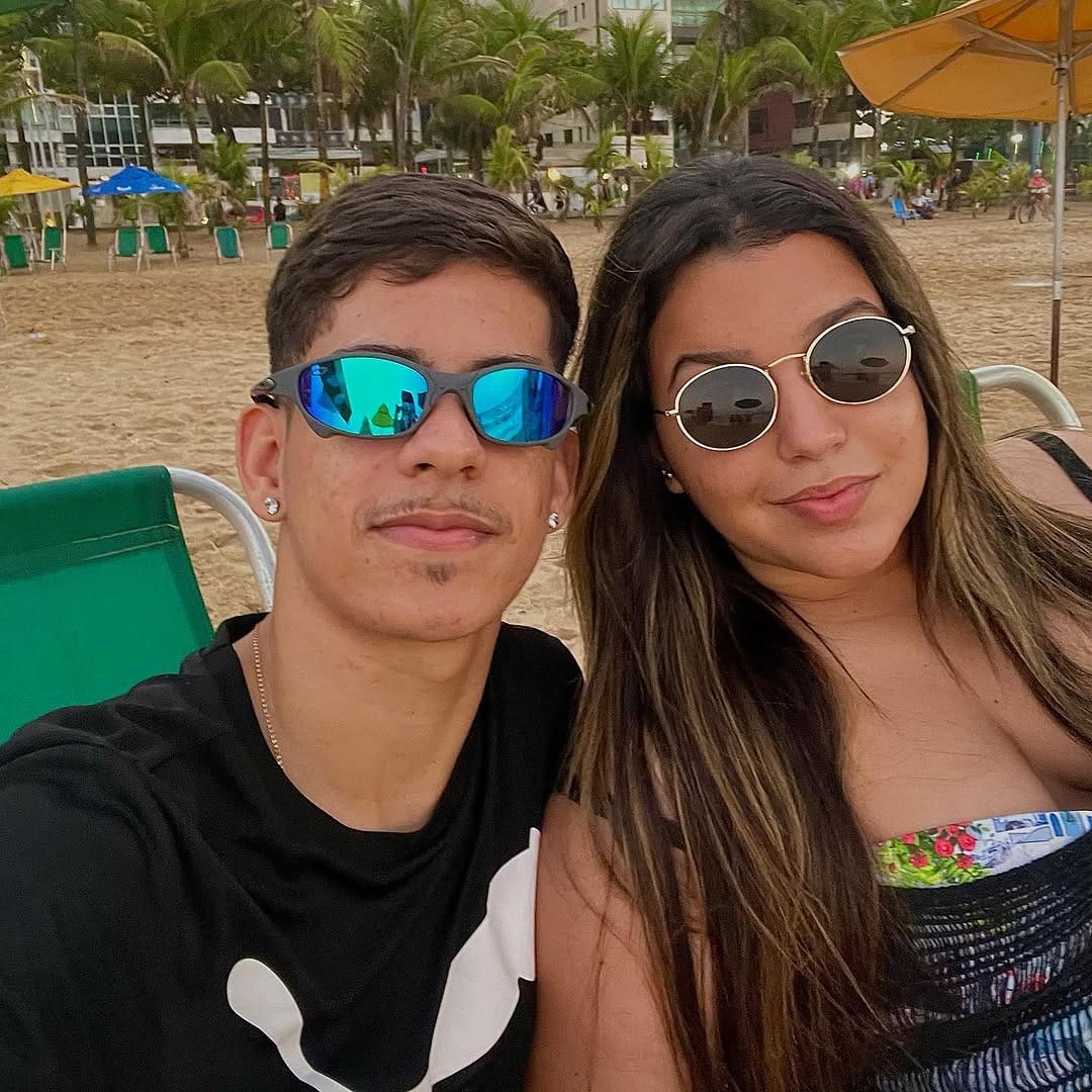 Post 3 by 𝑴𝒆𝒏𝒊𝒏𝒐 𝑱𝒉𝒐𝒏 // 𝑰𝒏𝒇𝒍𝒖𝒆𝒏𝒄𝒆𝒓    on Instagram (image)