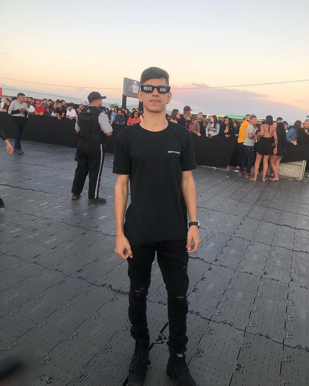 Post 9 by 𝑴𝒆𝒏𝒊𝒏𝒐 𝑱𝒉𝒐𝒏 // 𝑰𝒏𝒇𝒍𝒖𝒆𝒏𝒄𝒆𝒓    on Instagram (image)