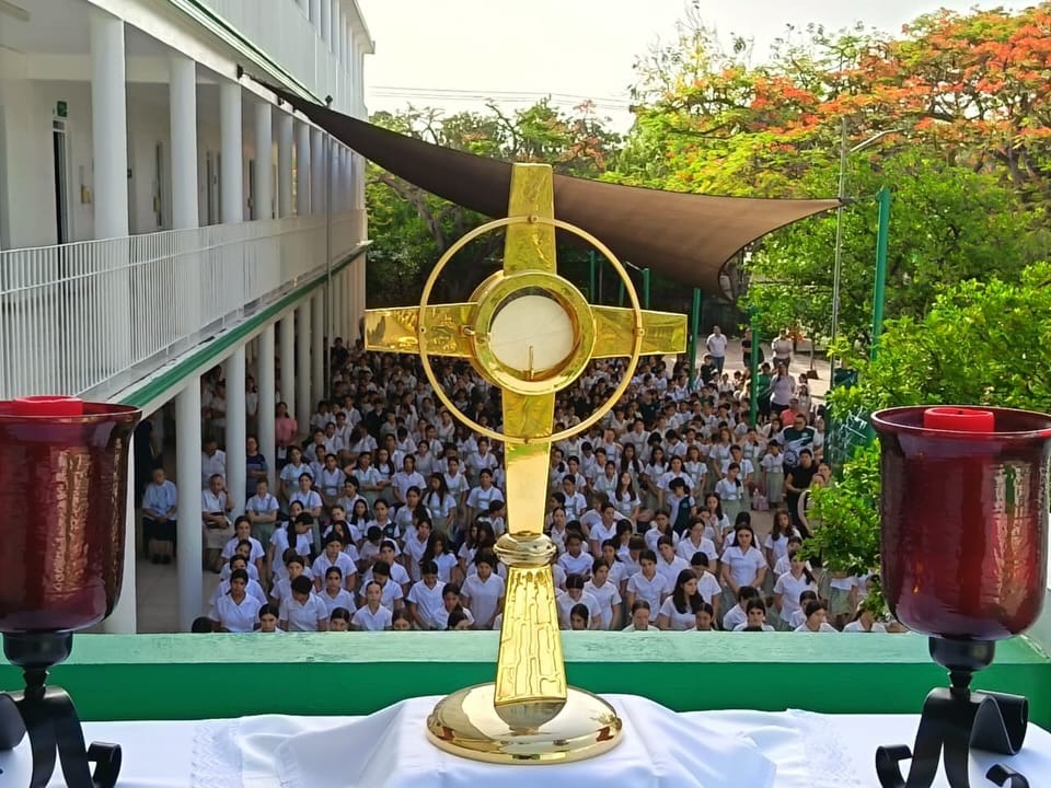 Post 5 by Colegio Mérida, A.C. on Instagram (carousel)