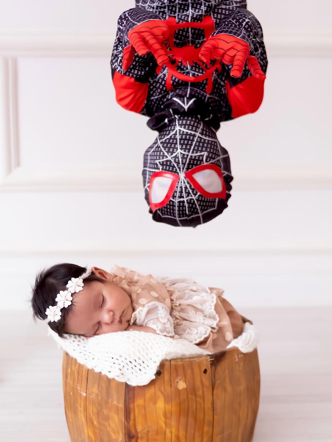 Post 9 by Mary e Evandro - Newborn /Gestante/Smash the Cake on Instagram (carousel)