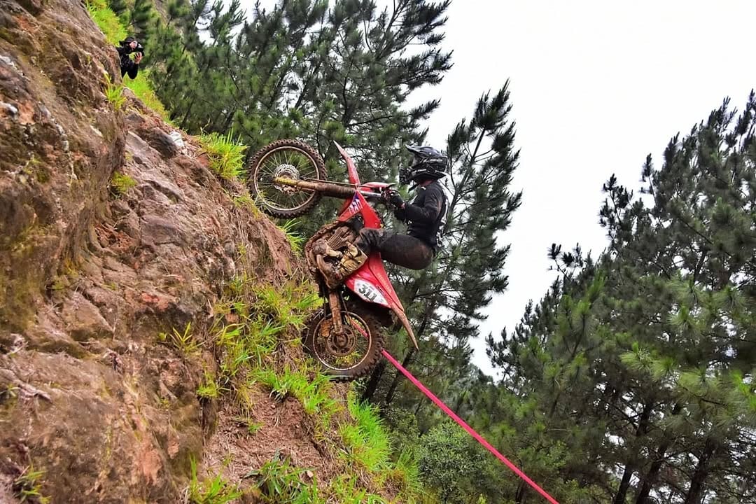 Post 10 by Janjão Santiago on Instagram (carousel)