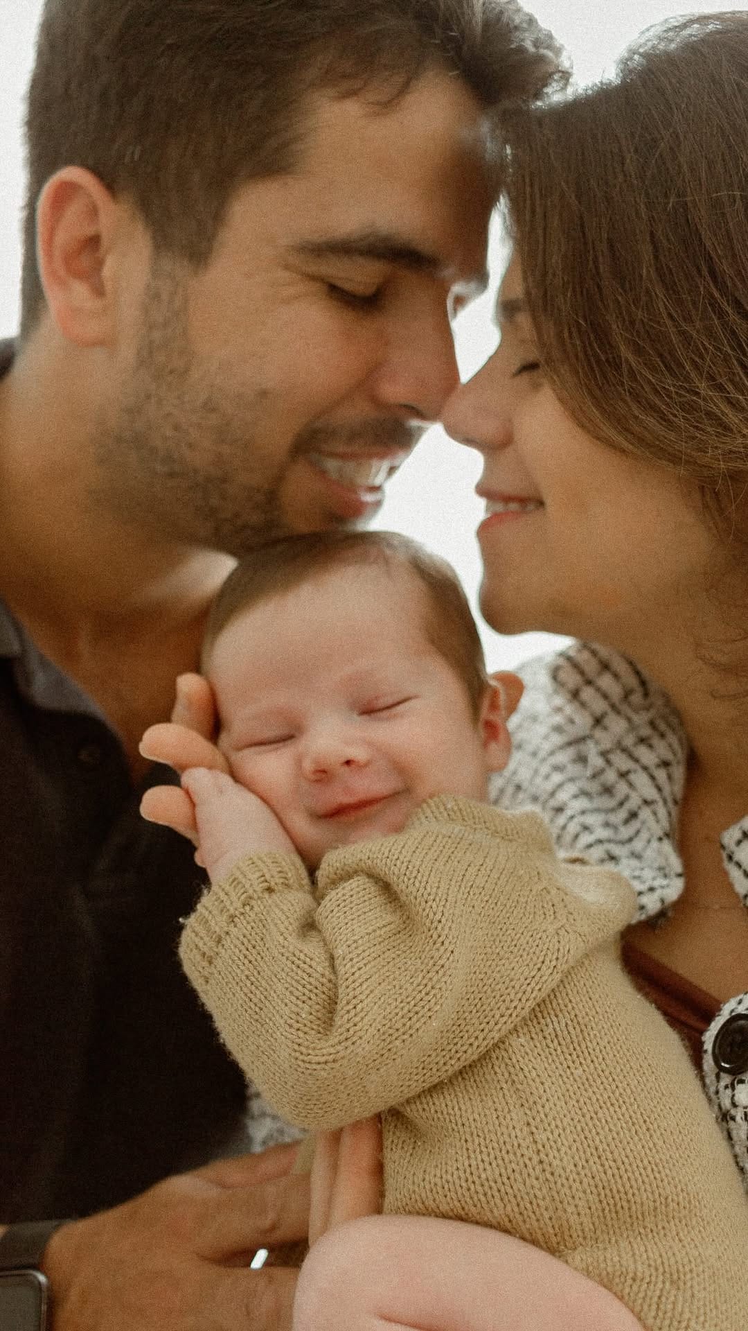Post 3 by Sarah Oliveira l Fotógrafa de Newborn e Família 🌾 on Instagram (video)