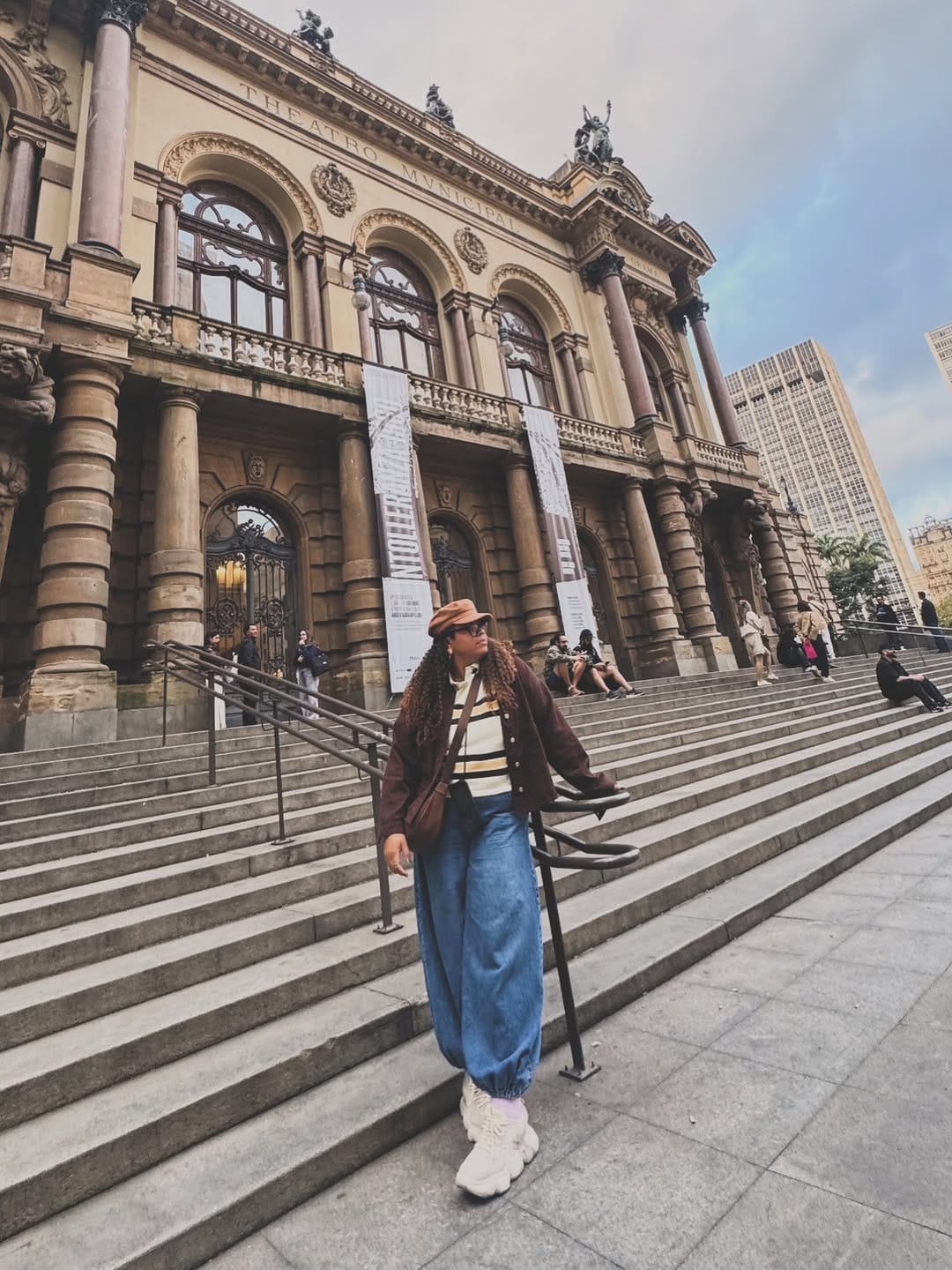 Post 2 by Pritty Reis on Instagram (image)