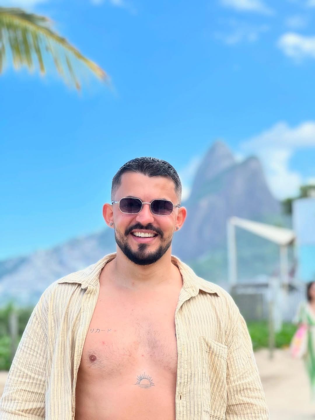 Post 8 by Ricardo Jesus on Instagram (carousel)