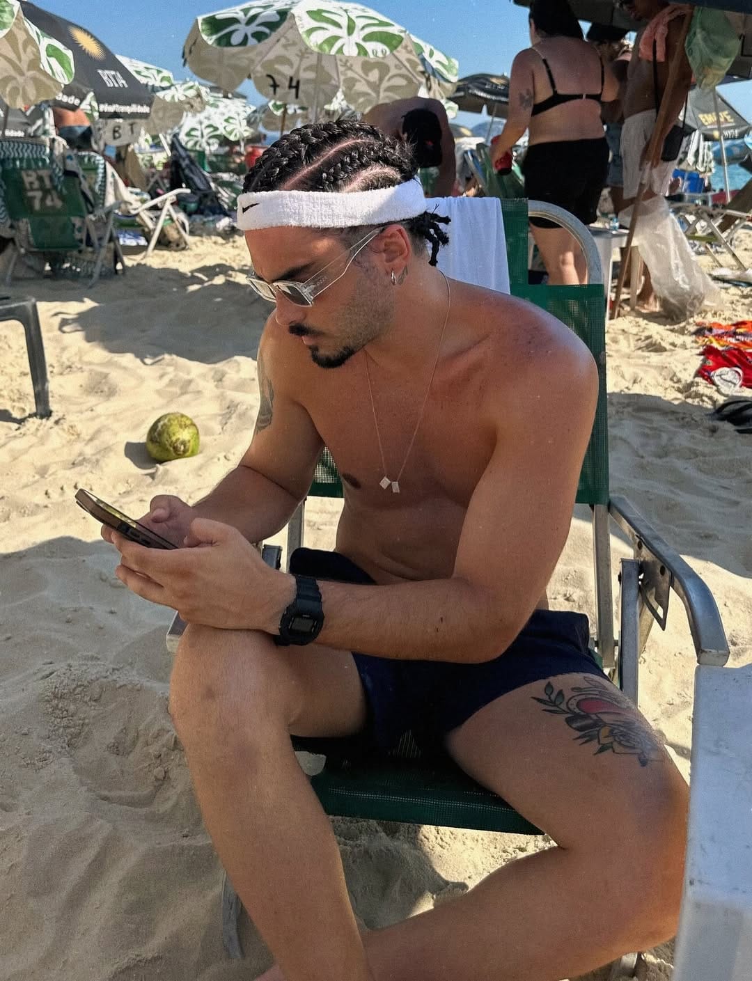 Post 5 by Zé Victor Pires on Instagram (carousel)