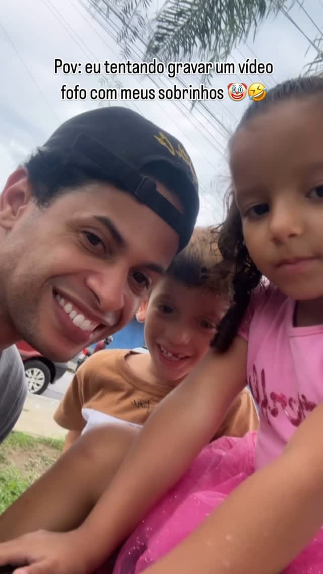 Post 10 by Jhey on Instagram (video)