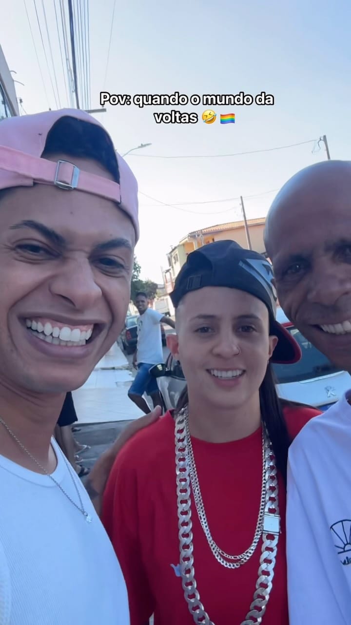 Post 9 by Jhey on Instagram (video)