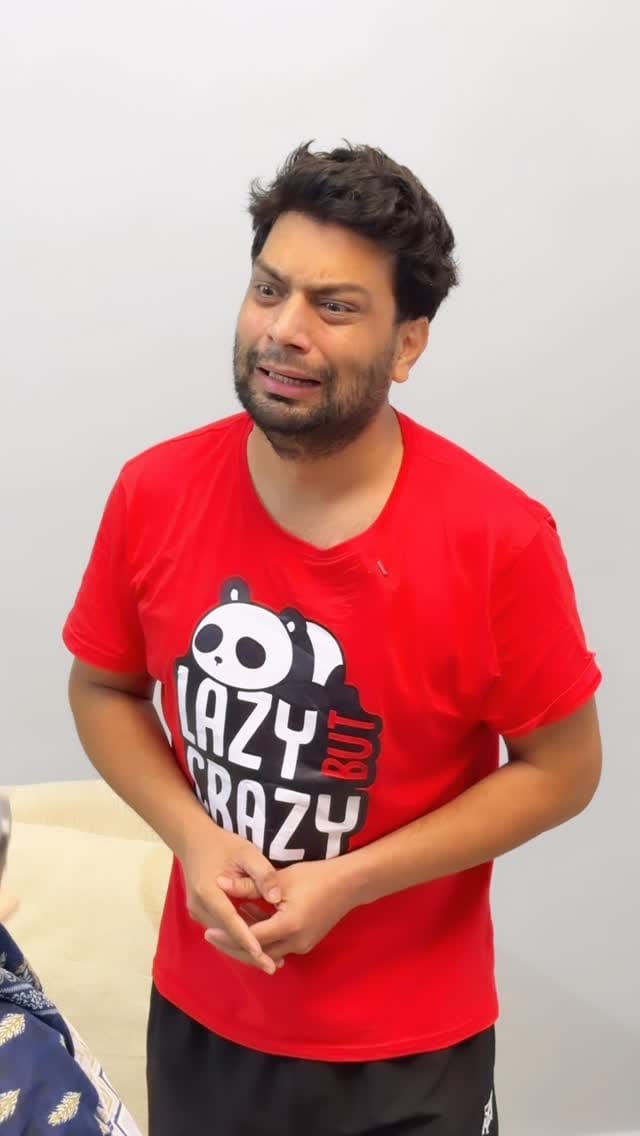 Post 5 by Muneeb Hasan Khan on Instagram (video)