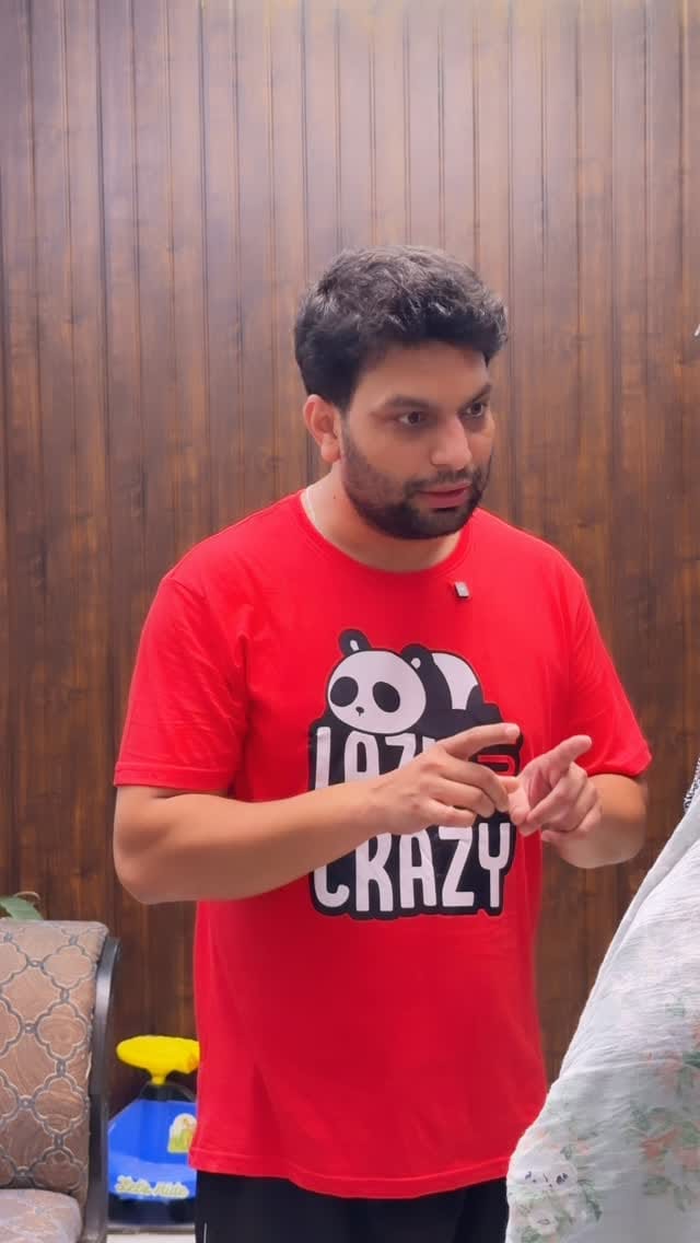 Post 6 by Muneeb Hasan Khan on Instagram (video)