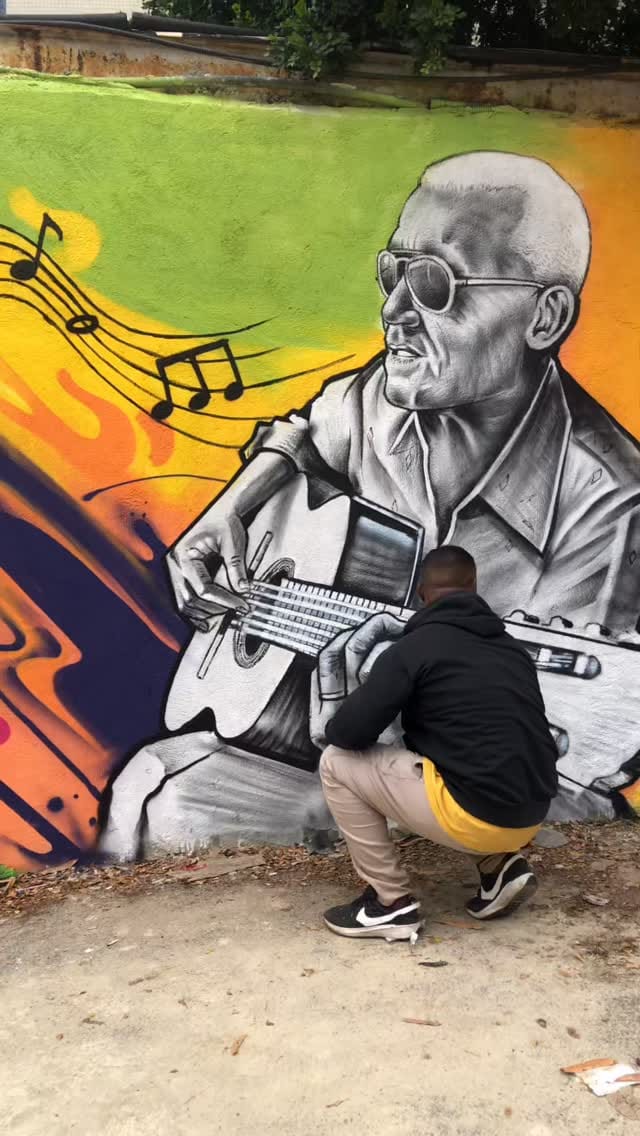 Post 7 by Yago Maya on Instagram (video)