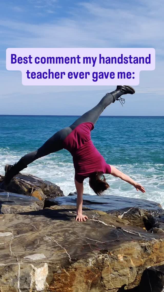 Post 10 by Natalie Reckert Handbalancing on Instagram (video)