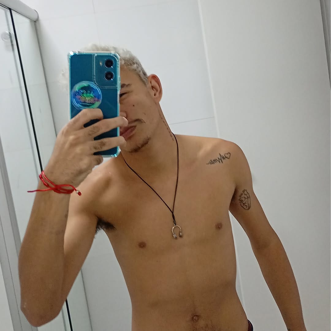Post 1 by Guilherme Milk on Instagram (carousel)