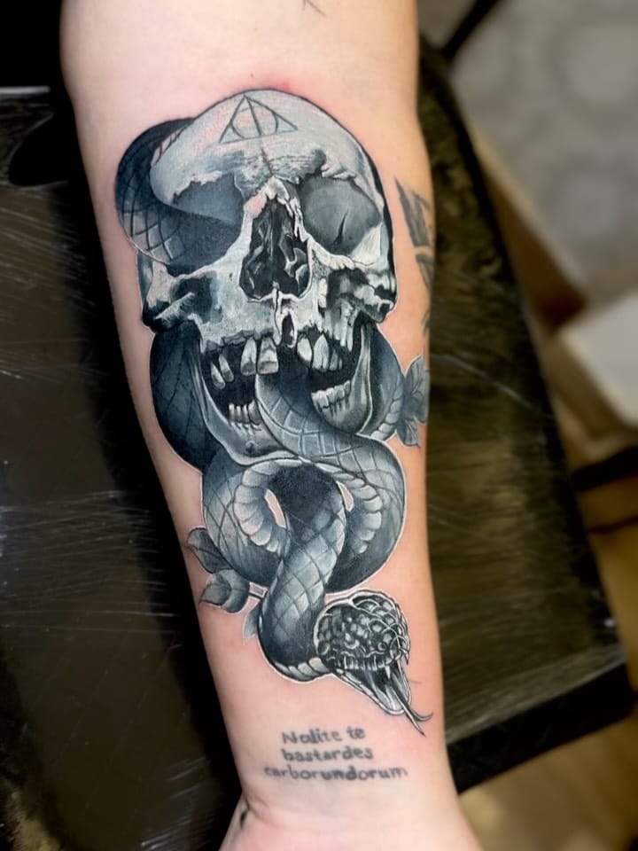 Post 2 by Raif tattoo *TATUADOR BRASÍLIA DF* on Instagram (carousel)